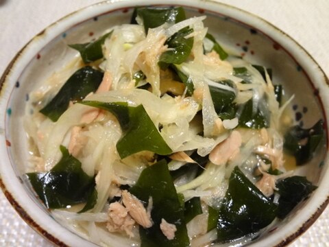 簡単おいしい。玉ねぎとツナとわかめのポン酢和え